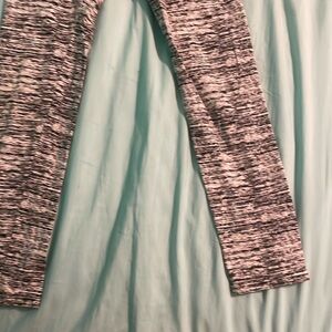 Old Navy Black and White Leggings